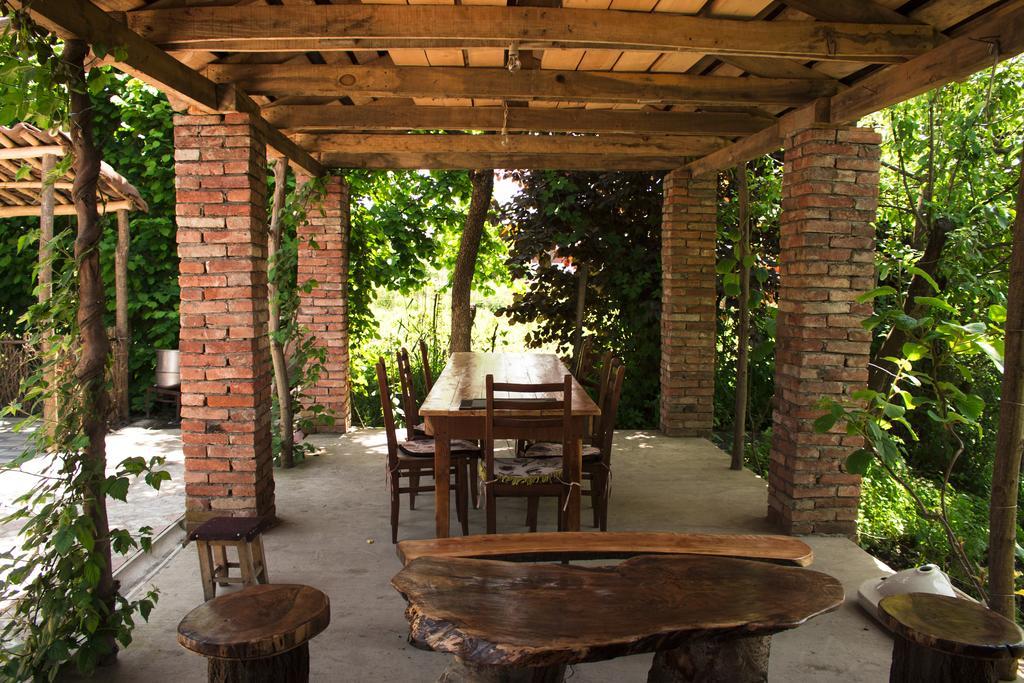 Nona Guest House Shilda Luaran gambar