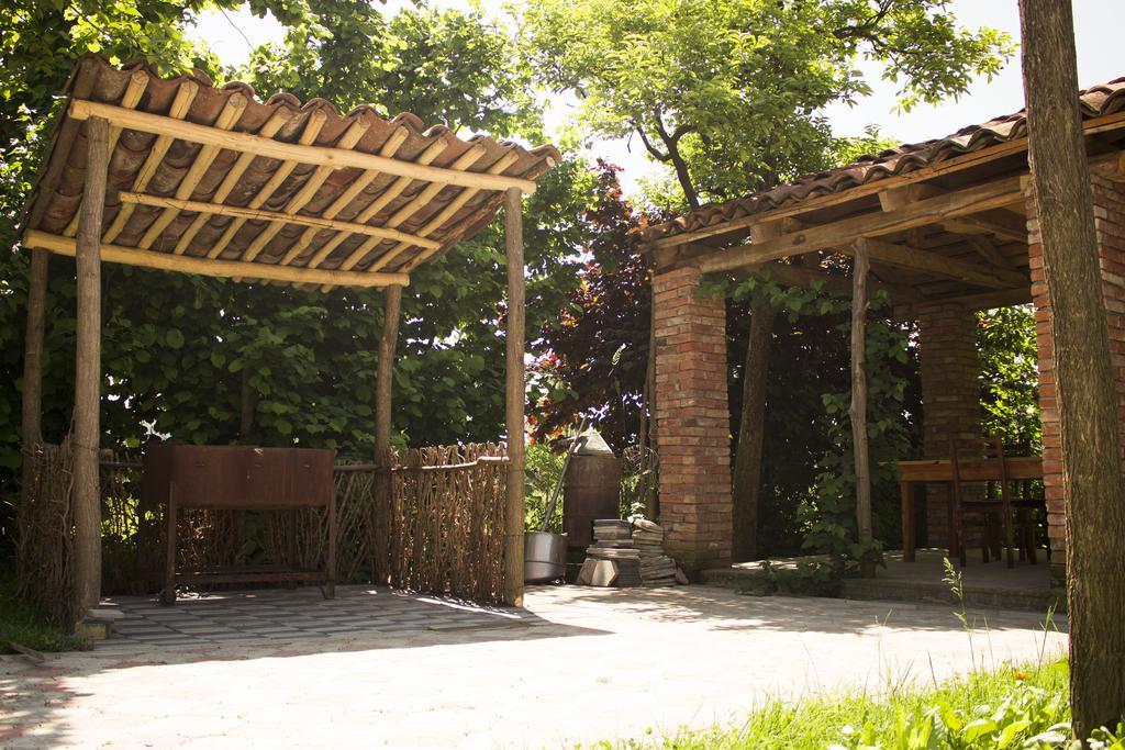 Nona Guest House Shilda Luaran gambar