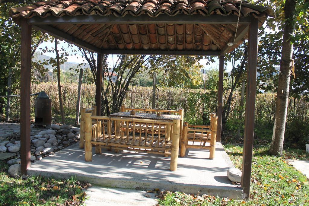 Nona Guest House Shilda Luaran gambar